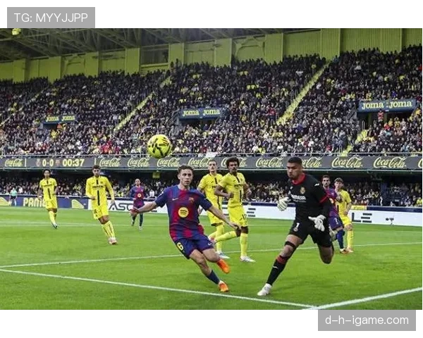 足球新星闪耀赛场，年轻天才引全球瞩目