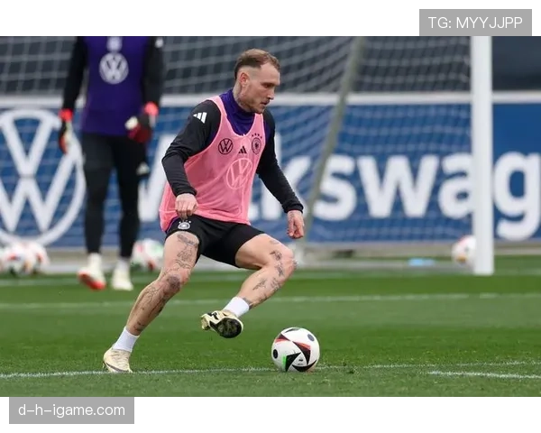 德国队训练营备战新赛季，球员状态火热引球迷期待