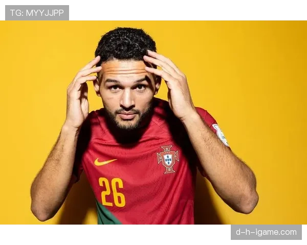 拉莫斯这生活和赛场判若两人，居然真有那么爱逛奢侈品店？