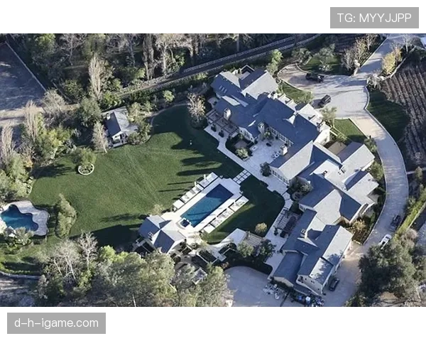 埃琳·安德森球场上冷若冰霜，私下却把豪宅改成了迷你游乐场？